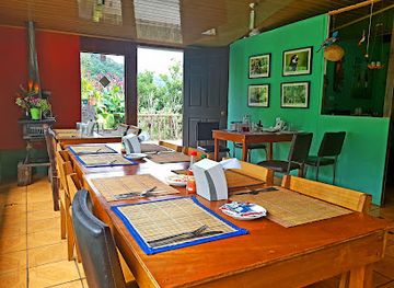 costa-rica/los-santos-region/bar/miriam-s-quetzals