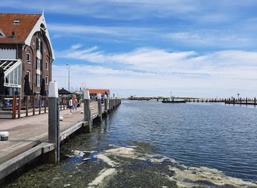 netherlands/wadden-islands/bar/restaurant-t-pakhuus