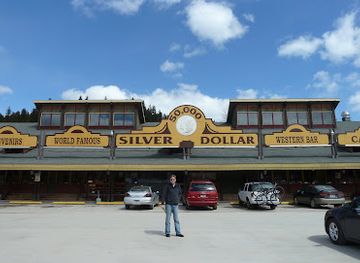 montana/the-mission-mountains/bar/silver-dollar-bar-grill