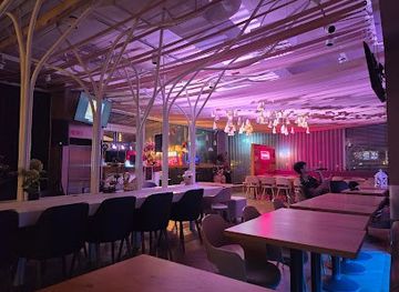 switzerland/zurich/bar/thong-lor-zurich-karaoke-music-bar