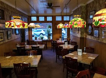 pennsylvania/allegheny-national-forest/bar/max-s-allegheny-tavern