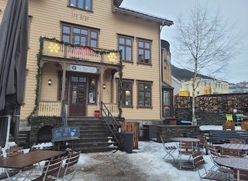 norway/gudvangen/bar/tre-bror-kaffi-vin