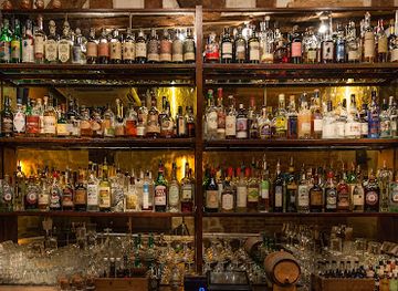 france/paris/bar/experimental-cocktail-club