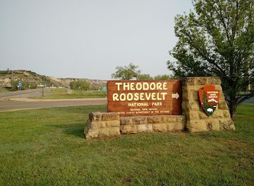 north-dakota/theodore-roosevelt-national-park/bar/little-missouri-saloon-dining-room