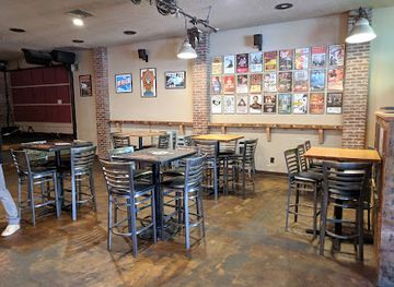 california/redding/bar/the-dip