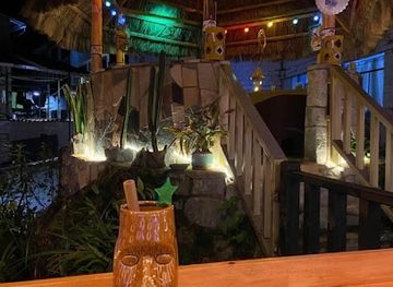 peru/machu-picchu/bar/inka-happiness-cultural-bar