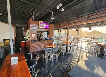 dominican-republic/los-haitises/bar/ahi-bar-cafe-grill
