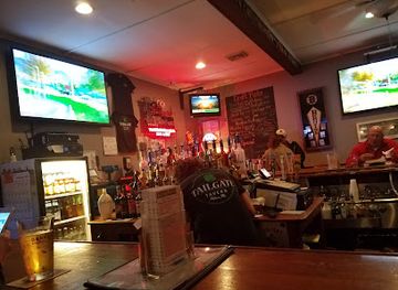 massachusetts/quabbin-reservoir/bar/tailgate-tavern