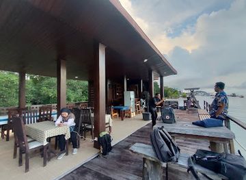 indonesia/raja-ampat/bar/logband-cozy-resto-bakery-waisai