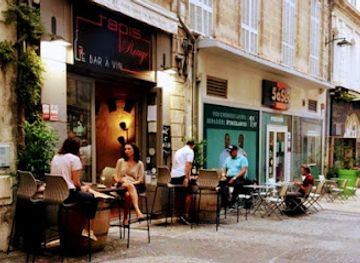 france/avignon/bar/tapis-rouge
