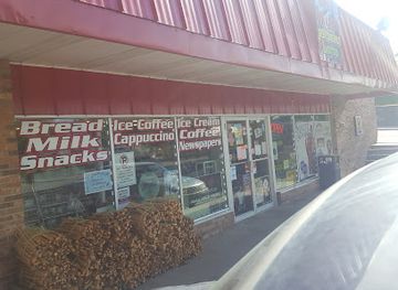 michigan/charlevoix/bar/bridge-street-wine-spirits