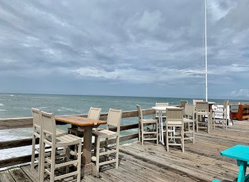 north-carolina/outer-banks/bar/fish-heads-bar-grill
