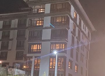 bhutan/lhuentse/bar/hydeout-bar