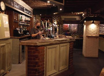 united-kingdom/carmarthenshire/bar/coracle-tavern