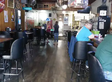 Wagon Wheel Bar