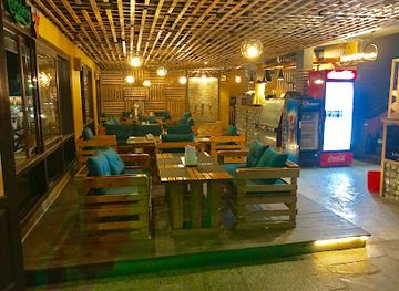 nepal/pokhara/lakeside/bar/the-boss-restaurant