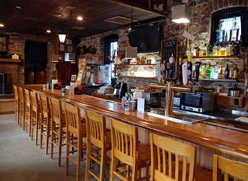 connecticut/talcott-mountain/bar/red-stone-pub