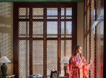 Al Khayyam Bar and Al Hana Lounge