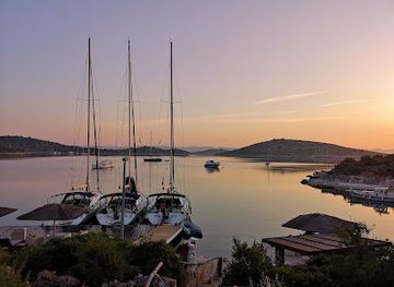 croatia/kornati-islands-national-park/bar/restoran-trabakul-kornati