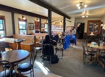 new-zealand/milford-sound/bar/the-ranch-bar-grill