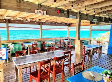 the-bahamas/exuma/bar/tropic-breeze