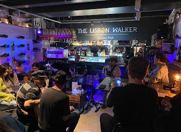 portugal/lisbon/baixa/bar/shoes-n-booze-bar