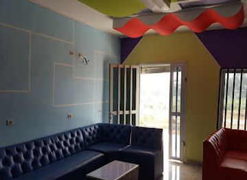 cameroon/banyang-mbo-wildlife-sanctuary/bar/ynot-snack-bar-nightclub