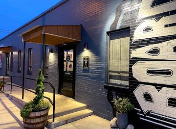 indiana/new-albany/bar/board-and-you-bistro-wine-bar