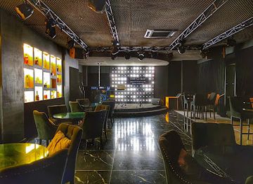 cambodia/sihanoukville/victory-beach/bar/boudoir-club