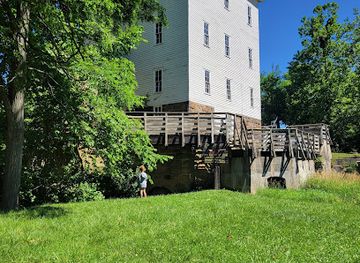 indiana/turkey-run-state-park/bar/mansfield-village-bar-and-grilll