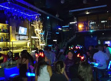 colombia/medellin/bar/the-blue-bar