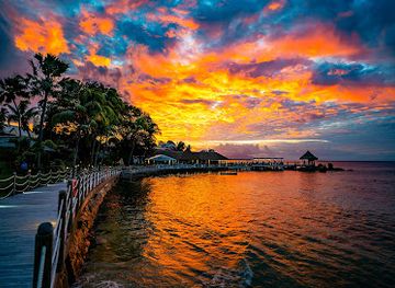 seychelles/ile-aux-serpents/bar/sunset-bar