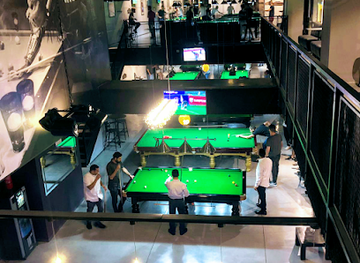 israel/holon/bar/gold-ball