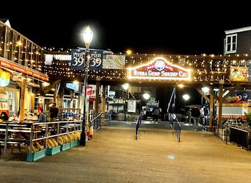 california/san-francisco/fisherman-s-wharf/bar/wipeout-bar-grill