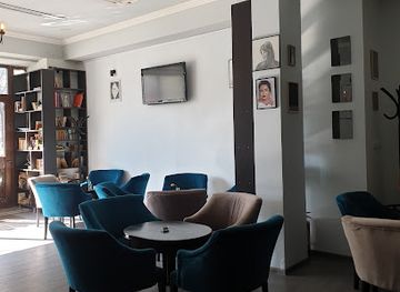 romania/buzau/bar/crown-cafe