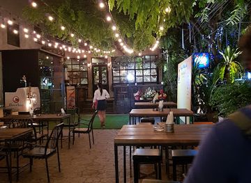 laos/bolikhamxay-province/bar/go-dunk