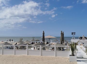 belgium/ostend-beach/bar/strandbar-buddha-mar