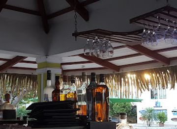 dominican-republic/central-mountain-range/bar/coconut-bar