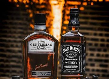 tanzania/mahale-mountains/bar/mshomba-bar