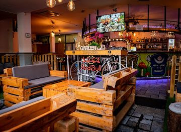 spain/pamplona/bar/the-beer-garden-terraza-chill-out-cocteles