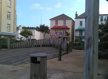 jersey/st-catherine-s-breakwater/bar/prince-s-bar