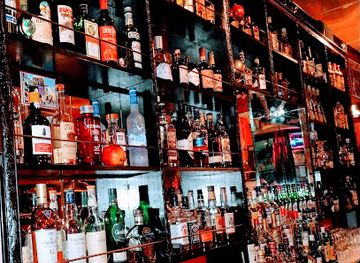 greece/western-greece/bar/mad-pomegranate-tree