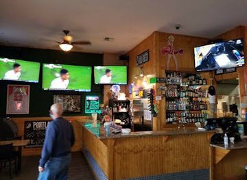 oregon/painted-hills/bar/clock-tower-pub
