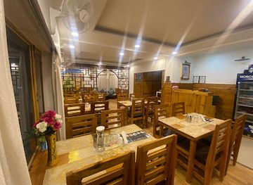 india/leh/bar/the-green-lotus-cafe-restaurant-leh-ladakh