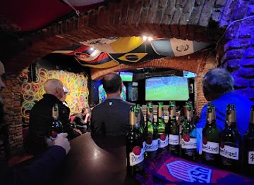 czechia/cesky-raj/bar/drunken-monkey-prague-pub-crawl