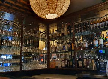 nepal/kathmandu/swayambhunath/bar/everest-irish-pub