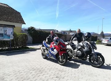 slovenia/savinja/bar/okrepcevalnica-pri-bunkici