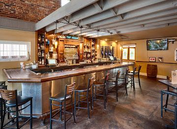 illinois/lincoln-home-national-historic-site/bar/obed-isaac-s-microbrewery