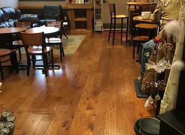 missouri/stockton-lake/bar/hammons-black-walnut-emporium