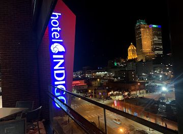 oklahoma/tulsa-metropolitan-area/bar/roof-sixty-six-rooftop-bar